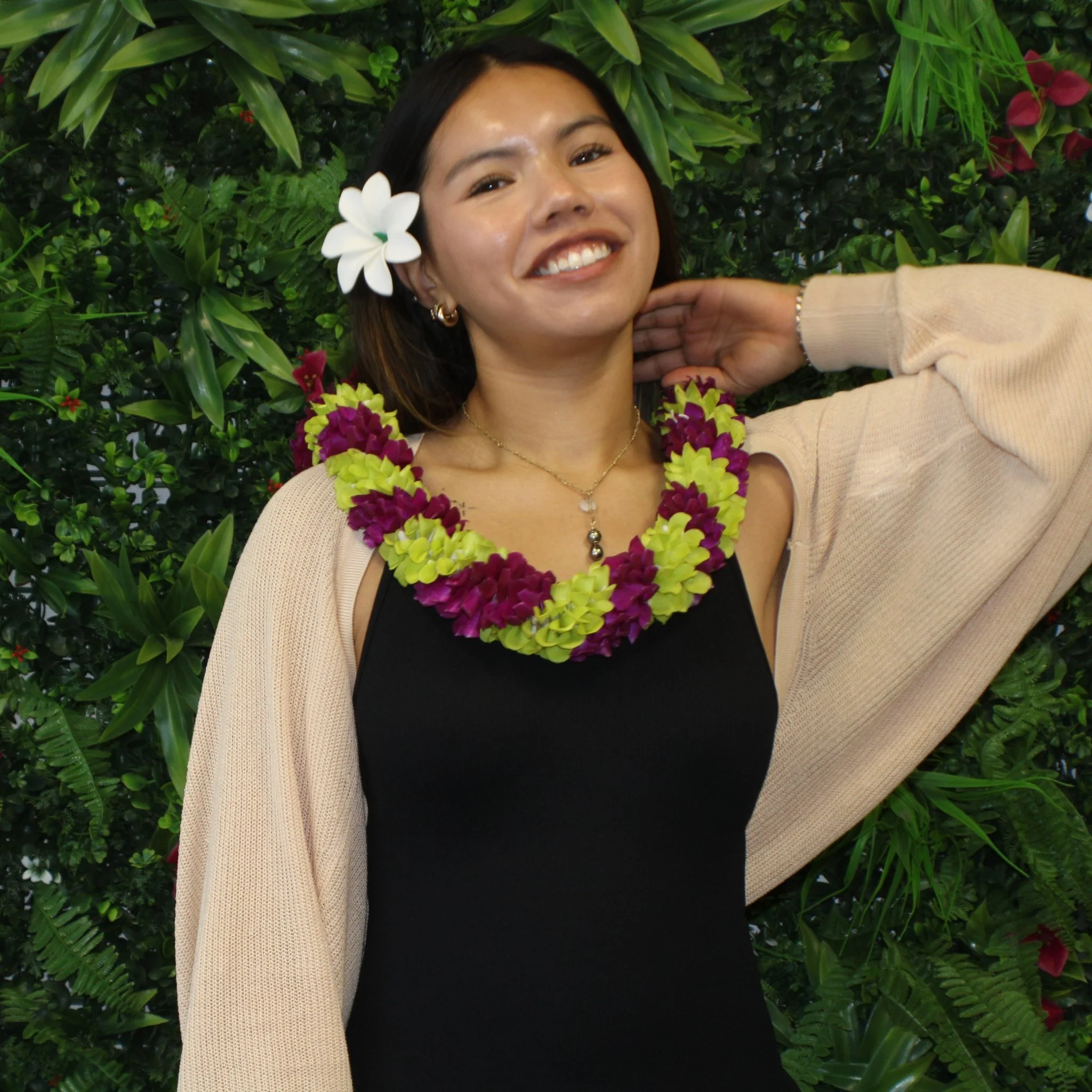 Dahlia Orchid Spiral Lei - Image 5