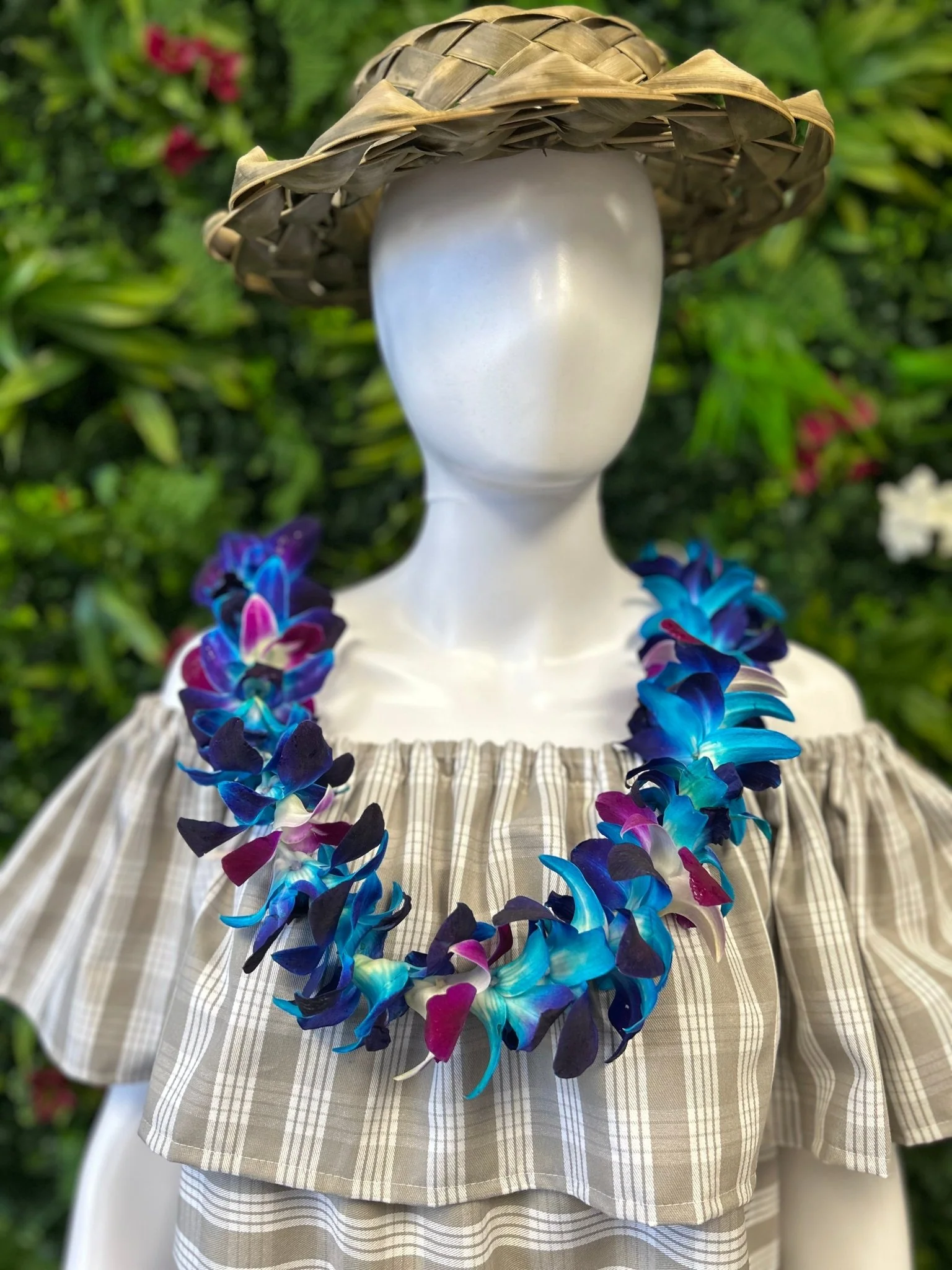 Single Orchid Trace Orchid Lei - Image 9