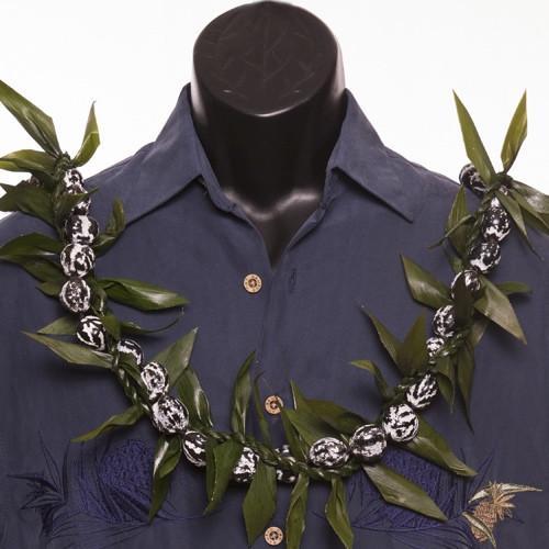 Ti Leafy Lei with Kukui Nuts - Image 4